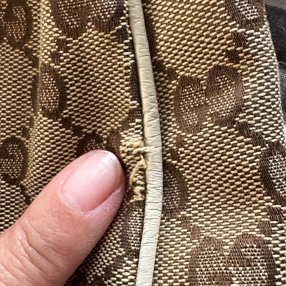🔴SOLD!!!!🔴Gucci Tan and Cream Hobo Bag - Picture 12 of 12